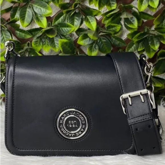 Marc Jacobs Handbags - Marc Jacobs Black Leather Messenger Shoulder/Crossbody Bag w/Adjust Strap NWT